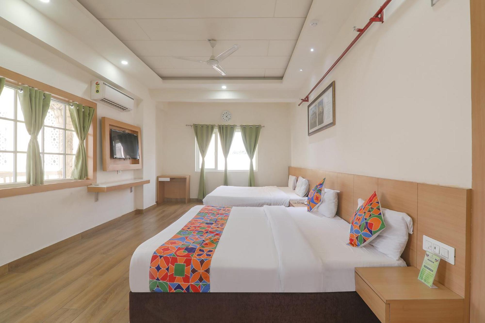 Fabhotel Raghubar Kripa ラクナウ エクステリア 写真